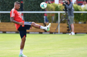 Jerome Boateng, bek Bayern Munich, tak ingin buru-buru comeback