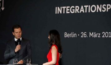 Oliver Bierhoff dalam acara DFB Integrationspreis.