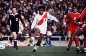 Aksi Cubillas saat melawan Polandia di Piala Dunia 1978.