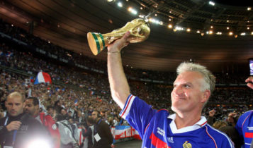 Didier Deschamps saat juara Piala Dunia 1998.
