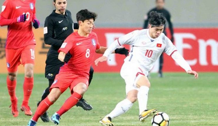 Turki Al Khudair saat memimpin laga timnas U-23 Vietnam melawan Korea Selatan.