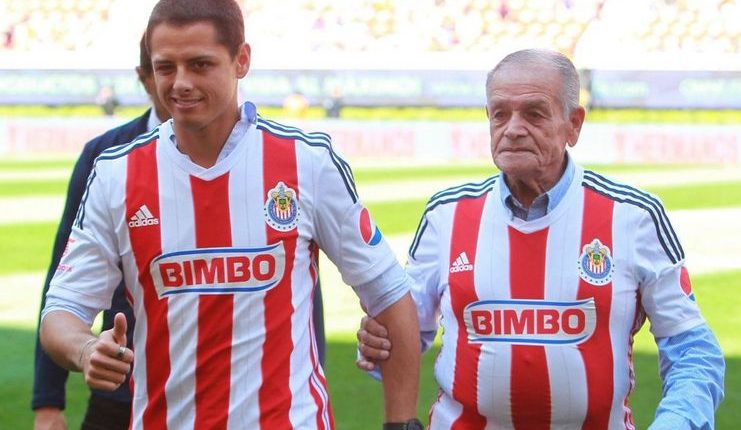 Chicharito bersama Tomas Balcazar.
