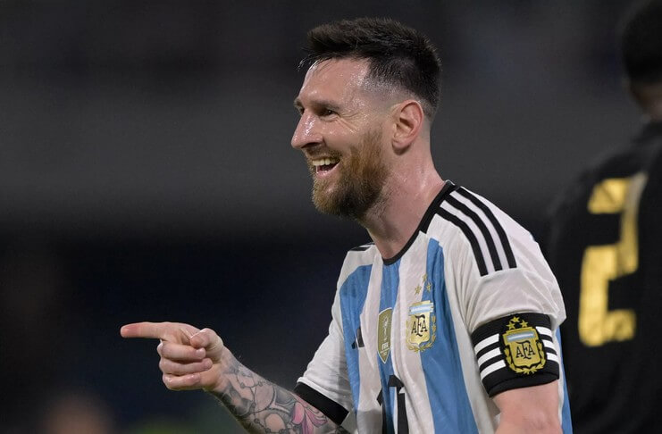 Lionel Messi Berhasil Cetak 102 Gol Untuk Argentina, Ini Komentar ...