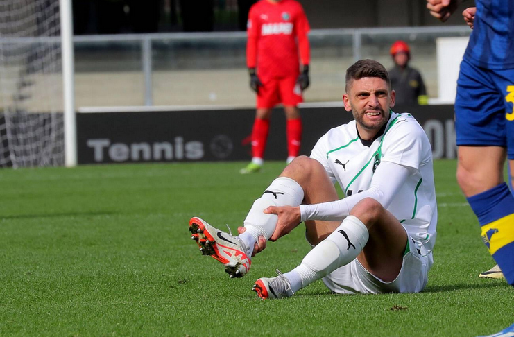 Sassuolo Izinkan Domenico Berardi Hengkang, Tapi... 1 Domenico Berardi cedera - Sassuolo - Timnas Italia EURO 2024 - Alamy 3