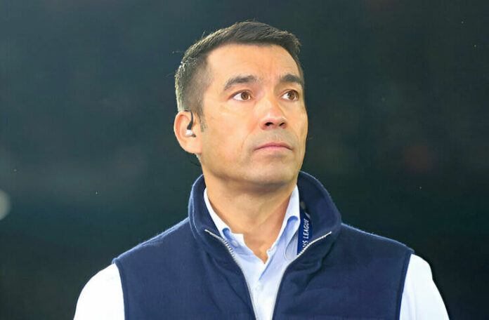 Giovanni van Bronckhorst didapuk jadi pelatih baru Besiktas.