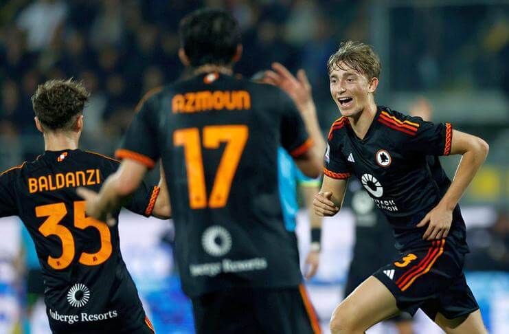 Dean Huijsen Pamit: Terima Kasih, Juventus! 3 Dean Huijsen mencuri perhatian bersama AS Roma.