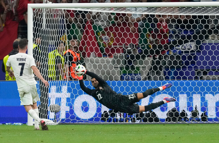 EURO 2024: Inilah Rekor-Rekor yang Pecah di Jerman 12 Diogo Costa Ungkap Rahasinya Bisa Tepis Tiga Penalti Sekaligus (The Sun)
