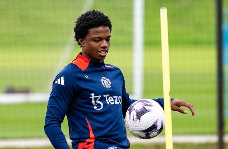 Tyrell Malacia Belum Pulih, Man United Cari Bek Kiri Baru 1 Tyrell Malacia Belum Pulih, Man United Cari Bek Kiri Baru (@FabrizioRomano)