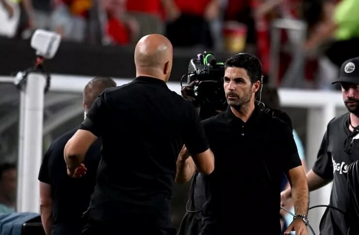 Arne Slot: Liverpool Sudah Menuju ke Arah yang Benar 1 Arsenal Dikalahkan Liverpool, Mikel Arteta Kritik Lini Serang Timnya - Arne Slot (football.london)