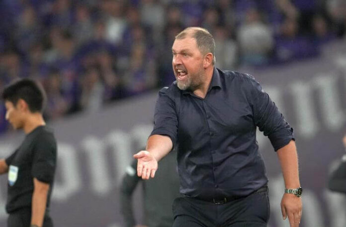 Peter Cklamovski terakhir menangani Tokyo FC di J.League.