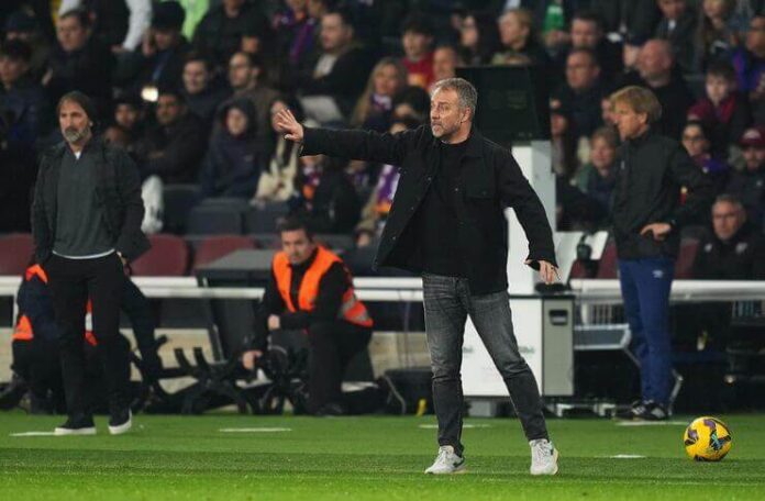 Hansi Flick Tak Mau Komentar Banyak Soal Gol Rayo Vallecano yang Dianulir (Barca Universal) (1)