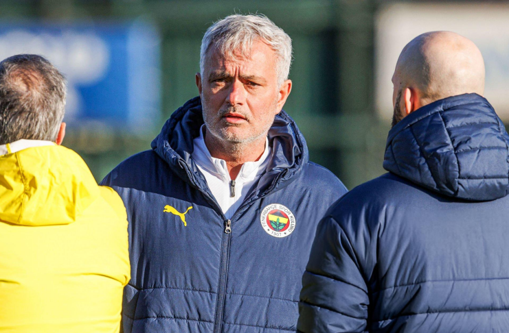 Jose Mourinho Tepis Isu Gabung Timnas Portugal 1 Jose Mourinho dihukum - Fenerbahce - Istimewa 2