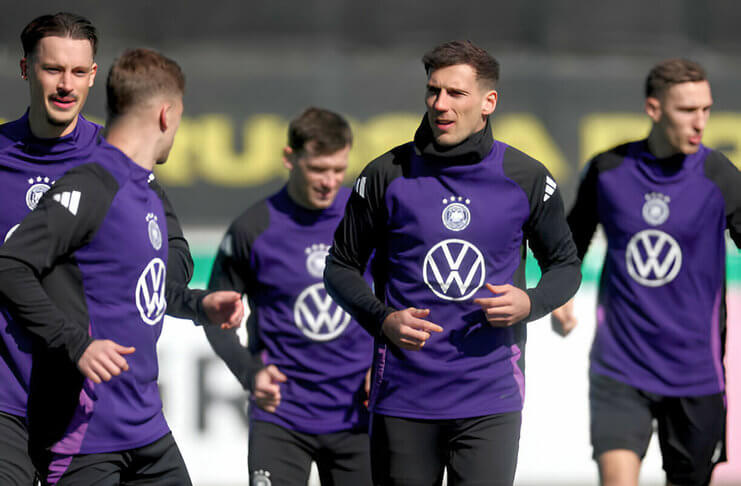 Leon Goretzka Ngotot Bertahan di Bayern Munich 2 Leon Goretzka dalam latihan jelang Jerman melawan Italia.