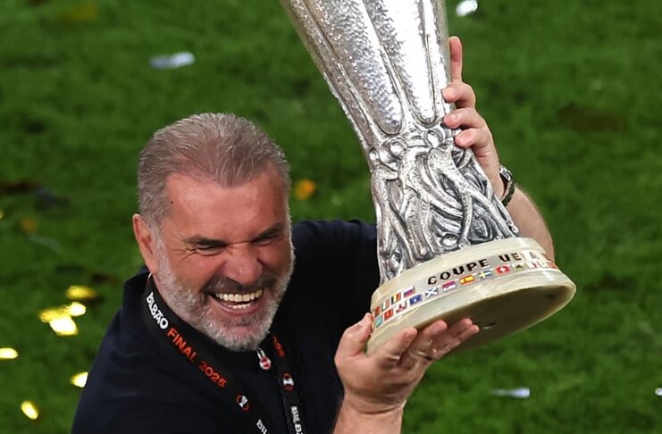 Ange Postecoglou Benar-Benar Selalu Raih Trofi pada Musim Keduanya 1 Ange Postecoglou Benar-Benar Selalu Raih Trofi pada Musim Keduanya 2 (@HQpcrt)