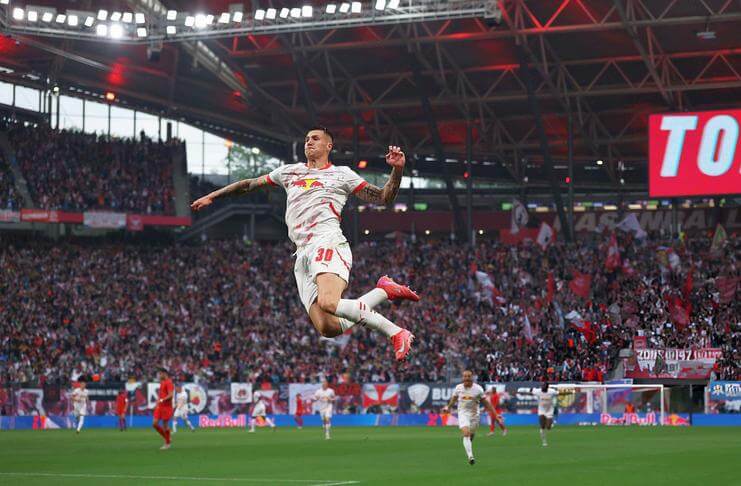 Jonas Urbig Tak Kena Mental oleh Blunder Fatalnya 1 Benjamin Sesko mencetak gol berkat blunder Jonas Urbig.