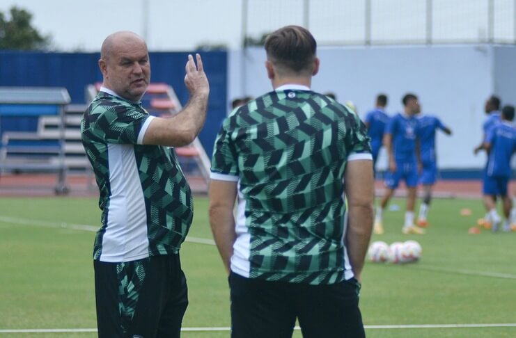 Bojan Hodak Enggan Diistimewakan Persib 3 Bojan Hodak bersama Igor Tolic.