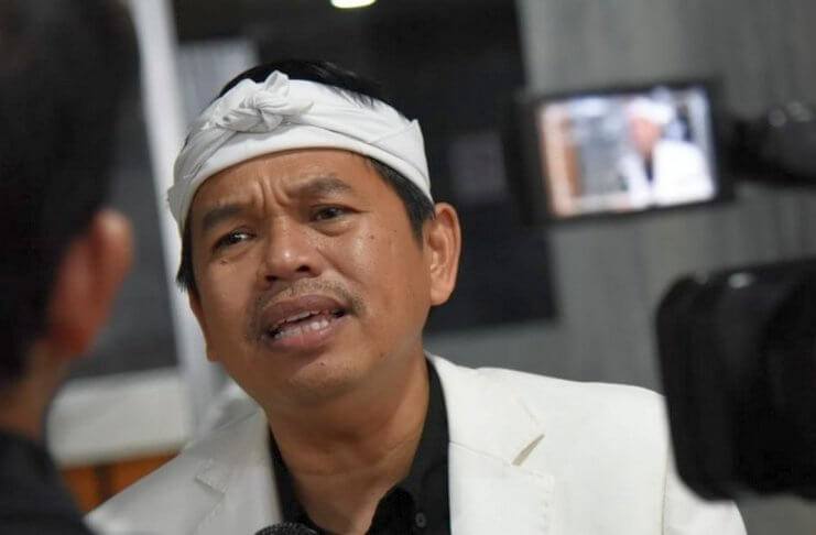 Dedi Mulyadi Duga Suporter Persikas Ditunggangi Politik, Ingin Perburuk Citranya 3 Dedi Mulyadi menjelaskan alasannya marah kepada suporter Persikas Subang.