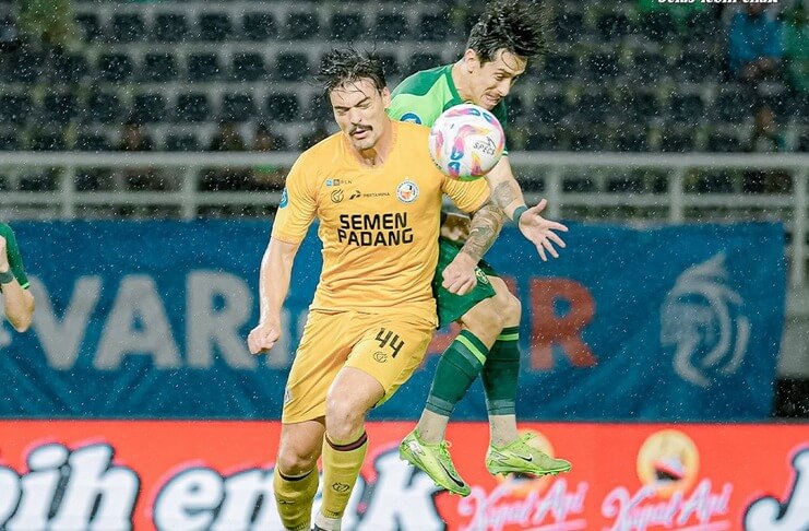Semen Padang Raih Satu Poin Berharga dari GBT 7 Hasil Liga 1 Semen Padang Raih Satu Poin Berharga dari GBT (@persebayaupdate)