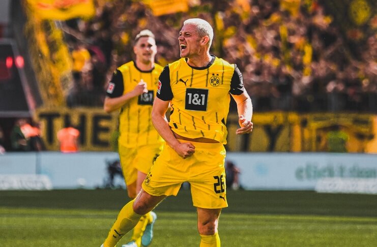 Kalahkan Leverkusen, Dortmund Jaga Asa Finis di Empat Besar 1 Hasil Liga Jerman Kalahkan Leverkusen, Dortmund Jaga Asa Finis di Empat Besar - Julian Ryerson (@BlackYellow)