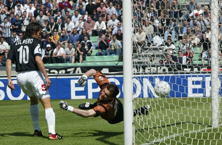 Fakta-Fakta Penentuan Scudetto pada Giornata Terakhir 3 Juventus jadi tim terakhir yang mengudeta capolista pada giornata terakhir.