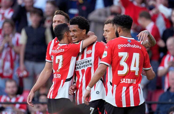 Drama di Groningen, AFC Ajax Dikudeta PSV Eindhoven 3 PSV Eindhoven menang 4-1 atas Heracles Almelo.
