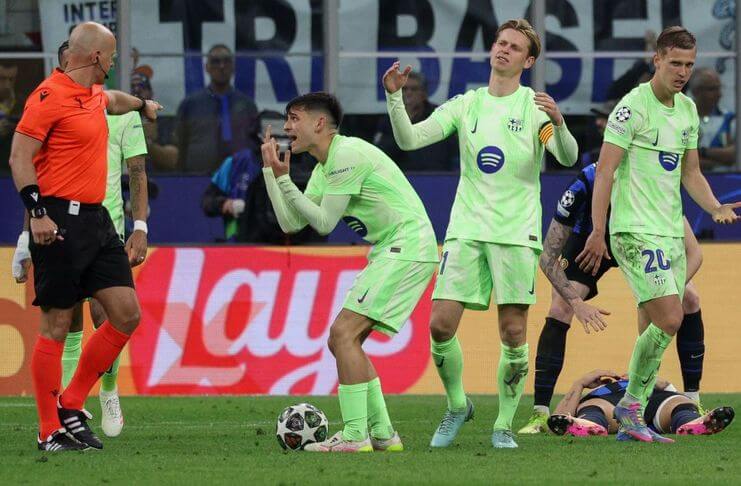 Pedri: UEFA Harus Investigasi Wasit Szymon Marciniak 1 Pedri UEFA Harus Investigasi Szymon Marciniak (TVP World)