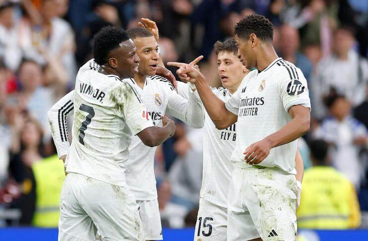 Gelar LaLiga Ada di Tangan Barcelona 1 Real Madrid terus menmbuntuti Barcelona.