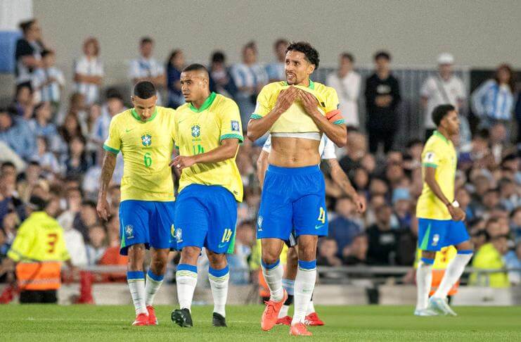 Timnas Brasil diyakini akan bangkit bersama timnas Brasil.