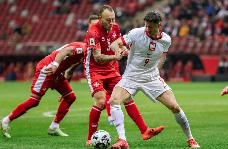 Robert Lewandowski saat Polandia melawan Malta.
