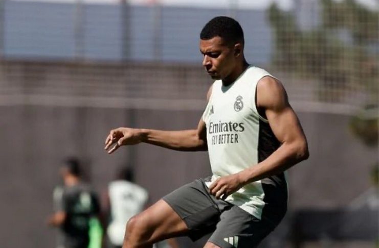 Bakal Lawan Kylian Mbappe, Ini Kata Luis Enrique 1 Xabi Alonso Kylian Mbappe Masih Kurang Fit (@MadridUniversal)