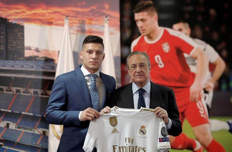Luka Jovic saat diperkenalkan sebagai pemain baru Real Madrid.