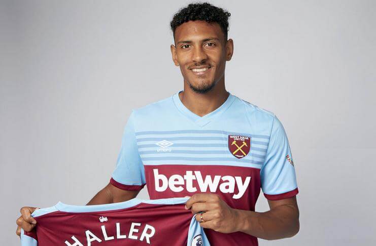 Sebastien Haller jadi pemain pertama yang dijual Eintracht Frankfurt seharga 50 juta euro.